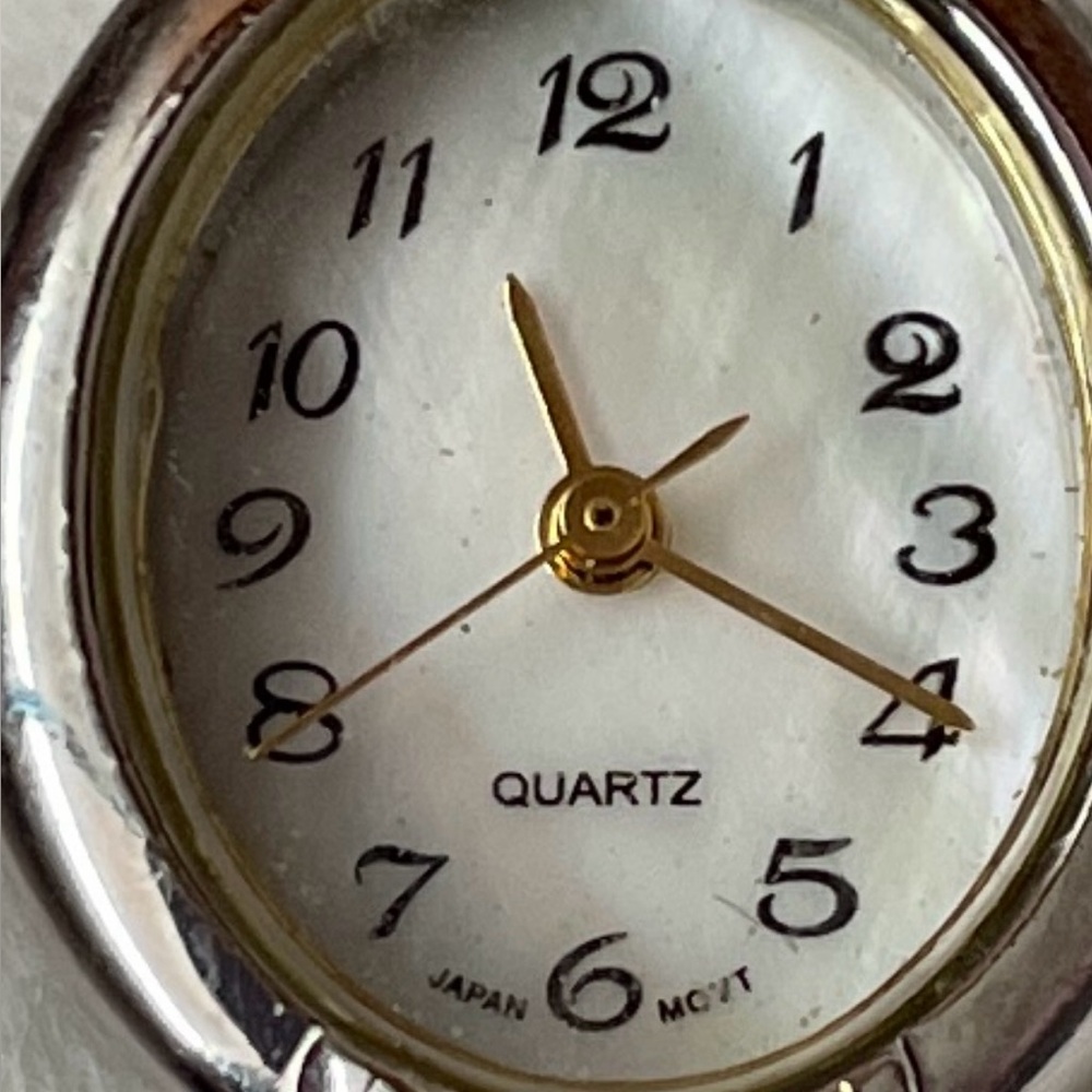 Vintage Westclox Elegant Silver & Gold Watch - Picture 3 of 4